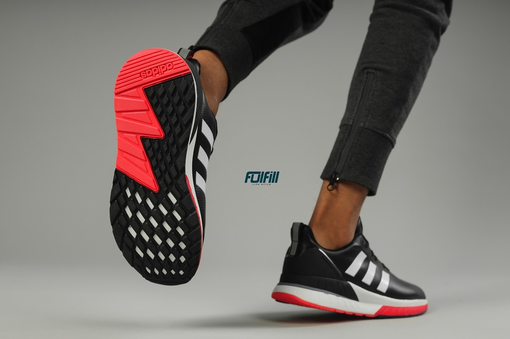 Tenis adidas store questar tnd